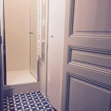 De Charme De 60 M2 Entre Montmartre Et Batignolles Apartment *