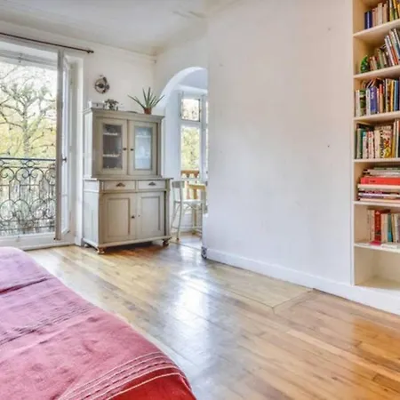 De Charme De 60 M2 Entre Montmartre Et Batignolles Apartment Paris