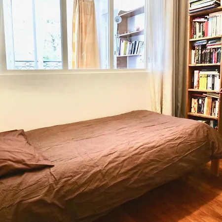 Apartment De Charme De 60 M2 Entre Montmartre Et Batignolles Paris
