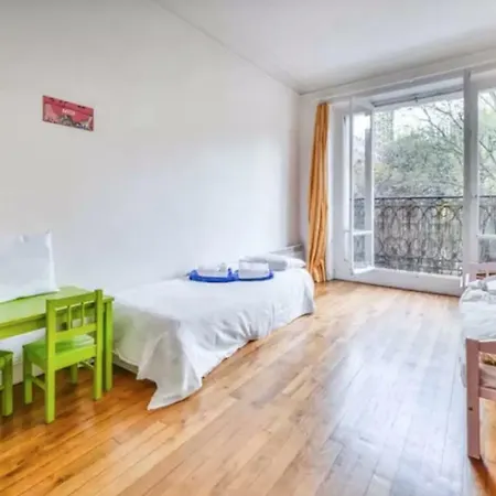 De Charme De 60 M2 Entre Montmartre Et Batignolles Apartment Paris
