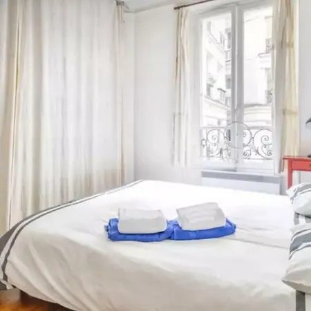 De Charme De 60 M2 Entre Montmartre Et Batignolles Apartment Paris